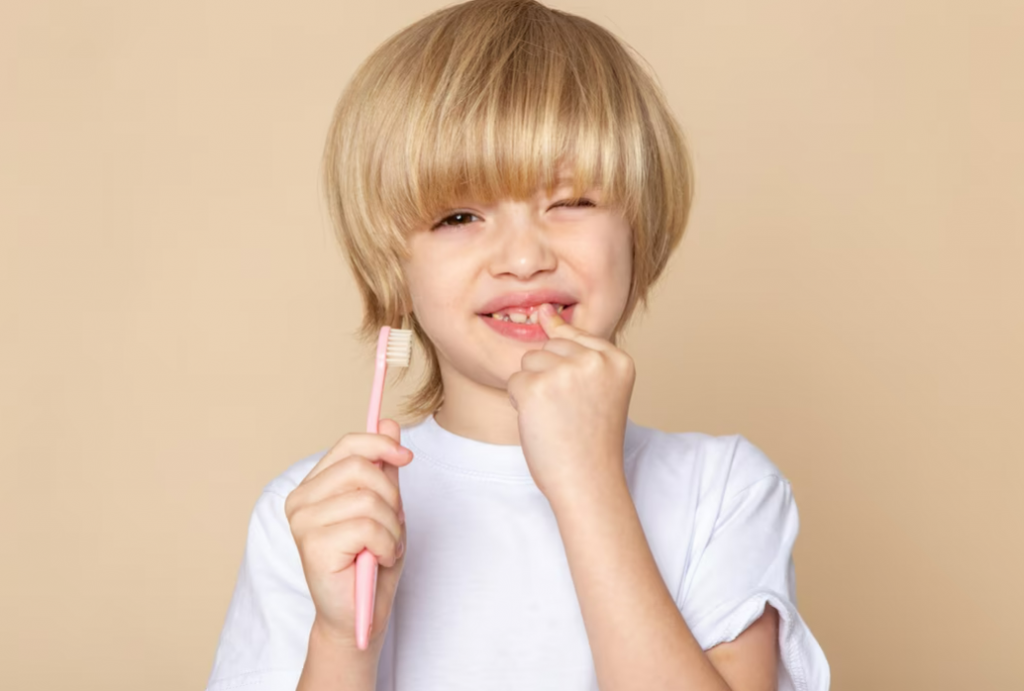 Зачем лечить молочные зубы?